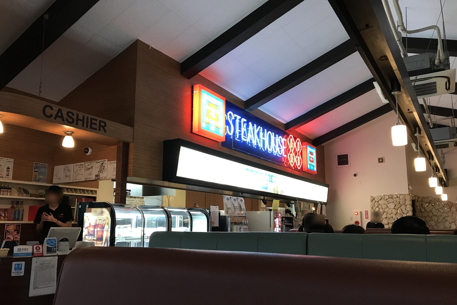 ステーキ88お店の中